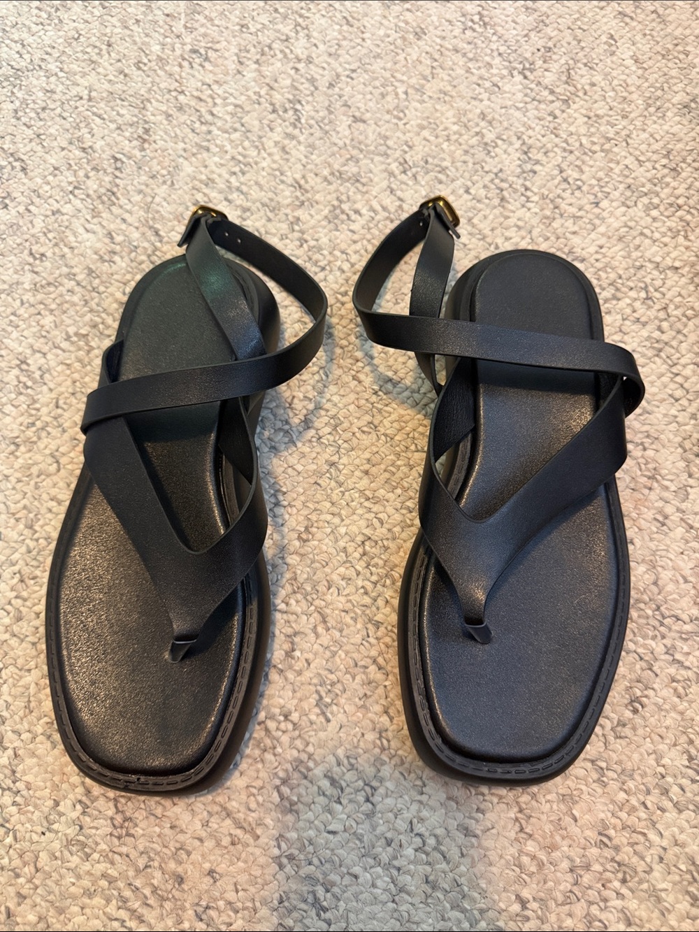 Primark Black Cross-Strap Toe-Loop Sandals